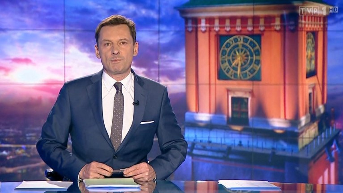 Odejście Krzysztof Ziemca z "Wiadomości" to jest news! Ale jeśli ktoś z Was pomyślał, że ruszyło go sumienie, albo zrozumiał, że to, do czego przykłada rękę, co firmował swoim nazwiskiem i zaufaniem jakim darzyli go widzowie, jest w wielkim błędzie. Niczego nie zrozumiał i nie przestaje być informacyjną twarzą TVP.