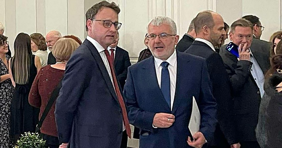 Romanowski cieszy się Budapesztem. Pojawił się na uroczystej gali