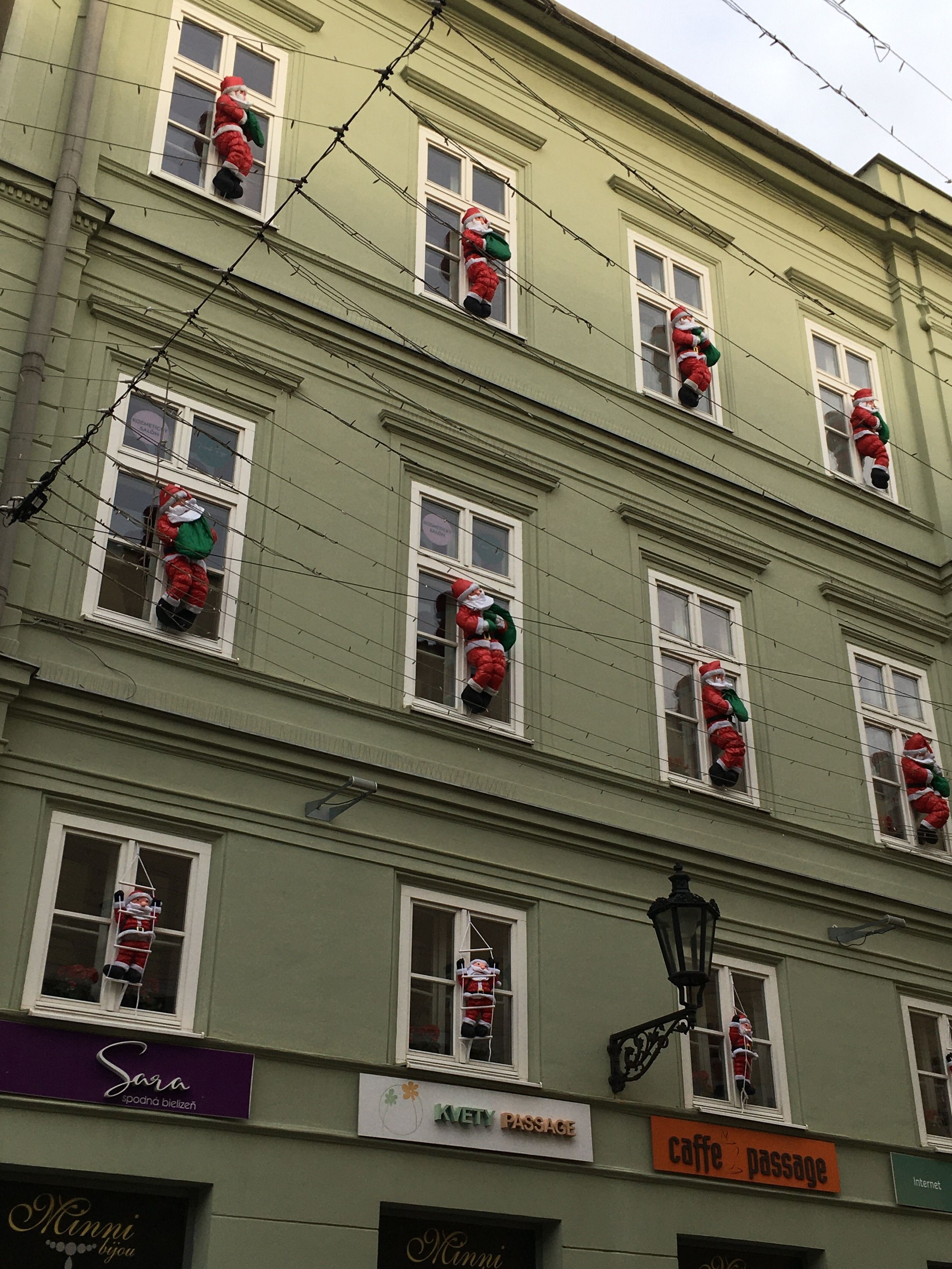 Čitateľ si odfotil vianočnú výzdobu v Prešove. 