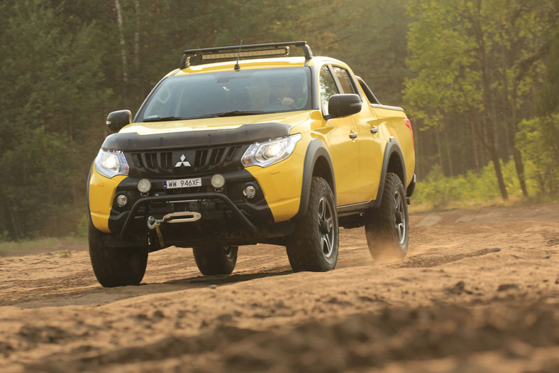 Mitsubishi L200 Monster - potwornie pracowity