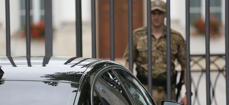 Prezydent wręczył dymisje odwołanym ministrom