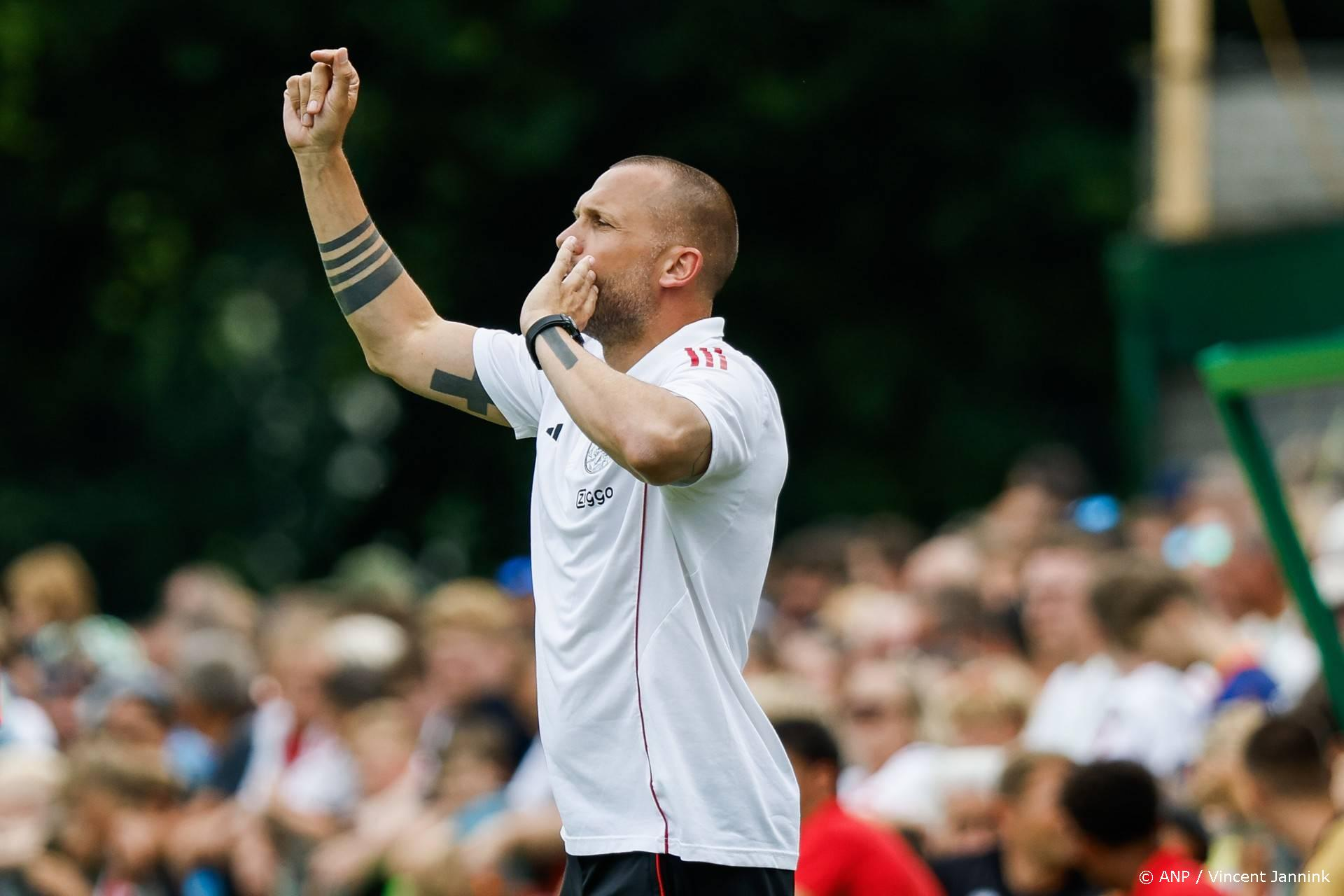 Ajax lijdt eerste nederlaag voorbereiding: 3-0 bij Como