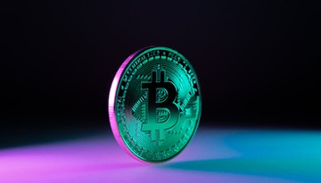 Bitcoin bije rekord: kurs przekroczył 116 tys. dolarów. Co napędza wzrost?