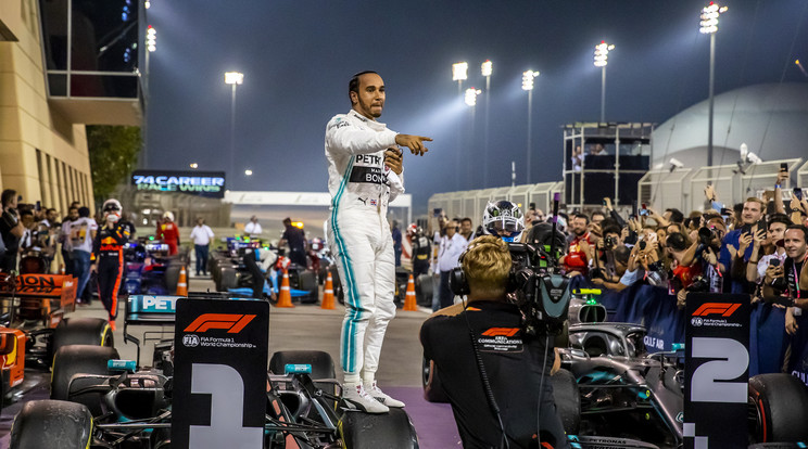 Lewis Hamilton a fizetését tekintve is csúcson van a Forma–1-ben /Fotó: MTI/ EPA/ Srdjan Suki 