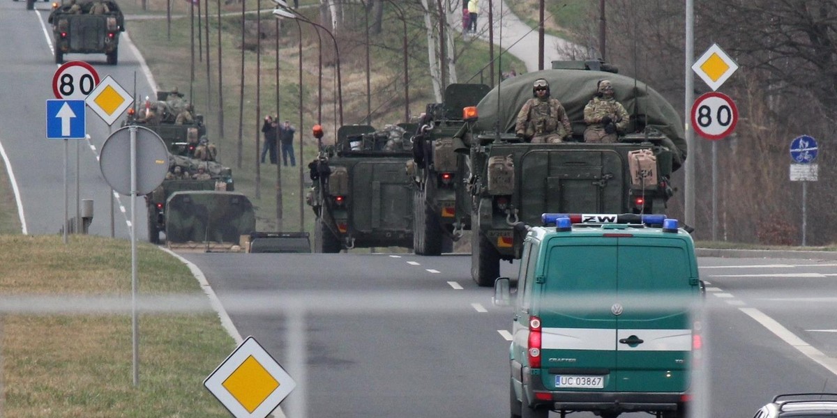 Amerykanie "zgubili" skrzynie z amunicją na autostradzie