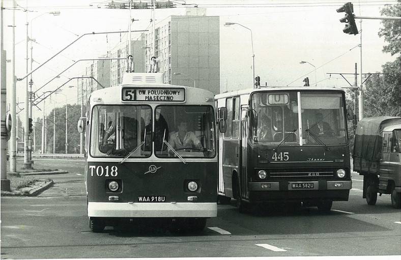 Trolejbus kursujący z Piaseczna do Warszawy