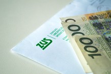 372 tys. wniosków do ZUS w miesiąc. Nie wszyscy powinni się spieszyć ze stażem pracy