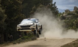 Rajdowe MŚ. Neuville zwyciężył na Sardynii, Kajetanowicz trzeci