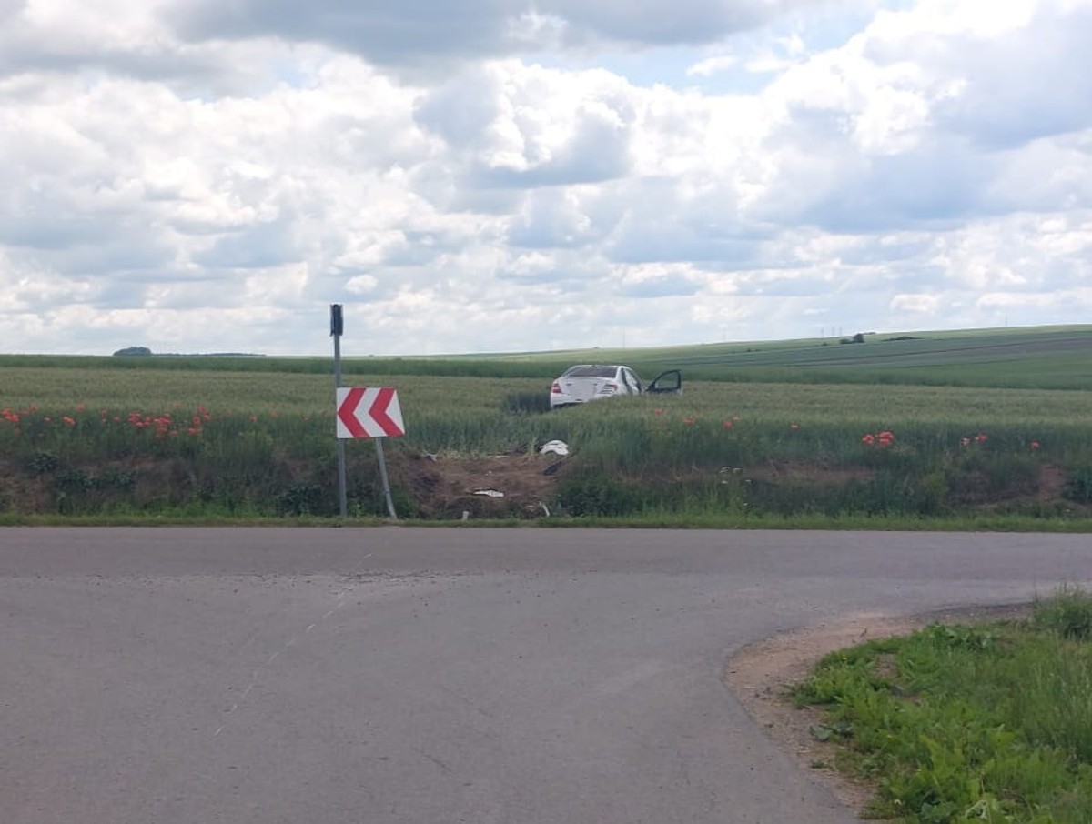 Pijany 16-latek zabrał kluczyki do auta i urządził przejażdż