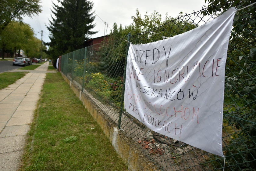 W sprawie tej inwestycji jest wiele nieścisłości - mówi Agnieszka Wojciechowska van Heukelom z Europejskiego Centrum Inicjatyw Obywatelskich. Nikt ze strony urzędu nie chce spotkać się z mieszkańcami i wyjaśnić jak będzie wyglądała inwestycja. Co stanie si