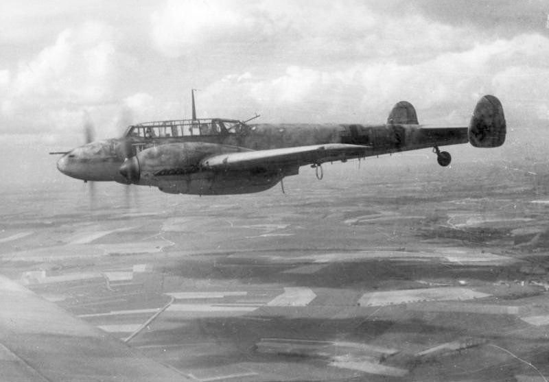 Messerschmitt Me 110 (Bundesarchiv, Bild 101I-377-2801-013, Jakobsen [Jacobsen], CC-BY-SA 3.0)