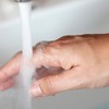 Tvrda voda sadrži visok nivo kalcijuma i magnezijuma, dok meka voda često ima više natrijuma