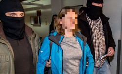 Wiceminister wyjaśnia, dlaczego policja przeszukała biura organizacji kobiecych. &quot;Ma to związek ze słynną urzędniczką Marzeną K.&quot;