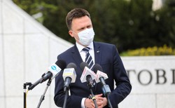 Hołownia po oświadczeniu Tuska: Zakłada nam etycznego nelsona