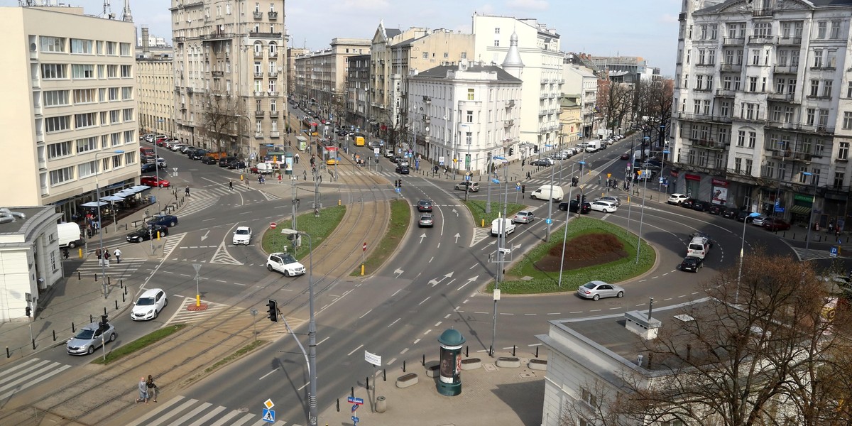 Zwężą jezdnię na Placu Unii Lubelskiej