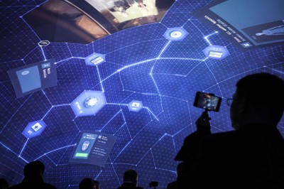 Sztuczna inteligencja jednak nas nie zbawi? Człowieka nie da się zastąpić algorytmem [WYWIAD]