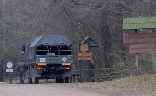 Polski żołnierz pchnięty nożem na granicy polsko-białoruskiej