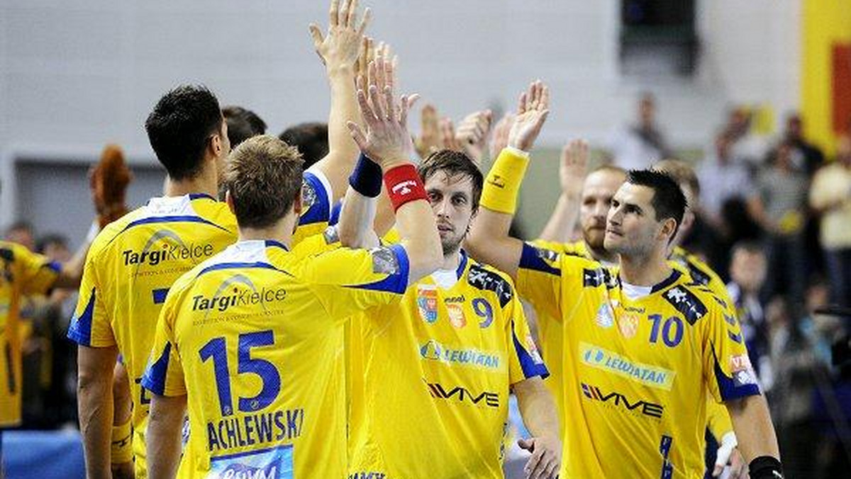 Vive Targi Kielce wygrało z węgierskim MKB Veszprem 24:21 (12:13) w wyjazdowym meczu 8. kolejki Ligi Mistrzów piłkarzy ręcznych. Dzięki zwycięstwu, wicemistrzowie Polski zachowali szansę na awans do kolejnej fazy rozgrywek.