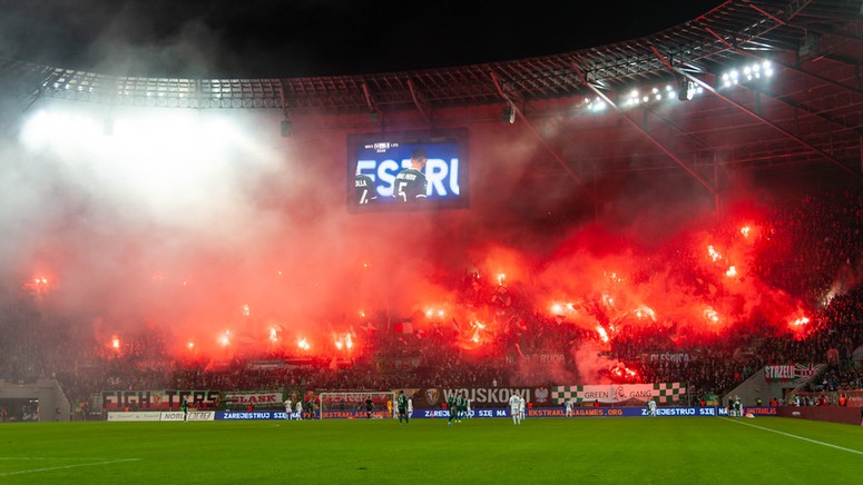 SLASK WROCLAW-Kieliszki
