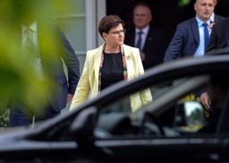 Szydło na klubie PiS: będzie wymiana kilku wojewodów