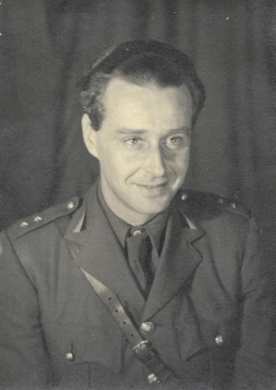 Mieczysław Cybulski w czasie służby wojskowej (ok. 1941 r.)