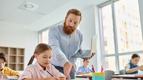 Od 30 listopada MEN wprowadza ważne zmiany. Dotyczą każdego nauczyciela