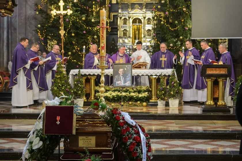 Pogrzeb sędziego TK Henryka Ciocha