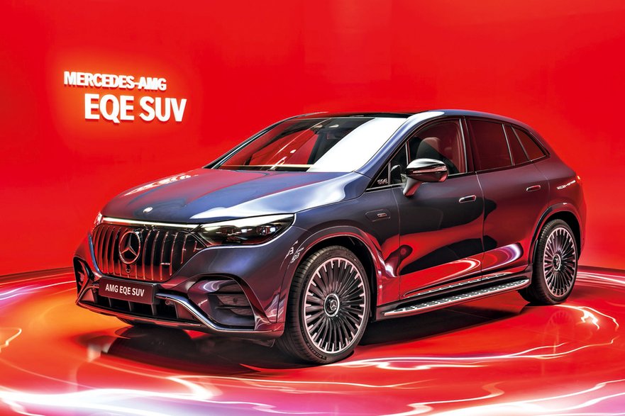 Mercedes EQE SUV w odmianie AMG zostanie zmodyfikowany stylistycznie. Moc: 476, 626 lub 687 KM