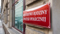 Wiceminister rodziny o propozycji Tuska: Wymyślił coś, co już jest...