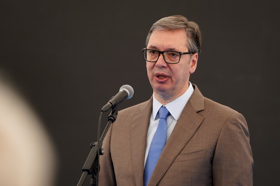 "VUČIĆEV IZAZOV BIO DA BALANSIRA IZMEĐU RUSIJE I SVOJIH NAPORA ZA DUBLJU INTEGRACIJU U EVROPU" Britanski "Telegraf" o predsedniku Srbije i poziciji naše zemlje