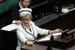 Pielęgniarki walczą o swoje. Co dalej z projektem obywatelskim? "Tych pieniędzy nie ma"