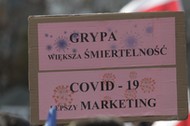 Protest zwolenników teorii spiskowych w sprawie koronawirusa