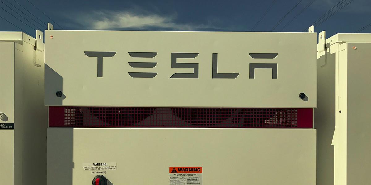 Tesla's new Powerpack battery storage project in Southern California is the largest on Earth