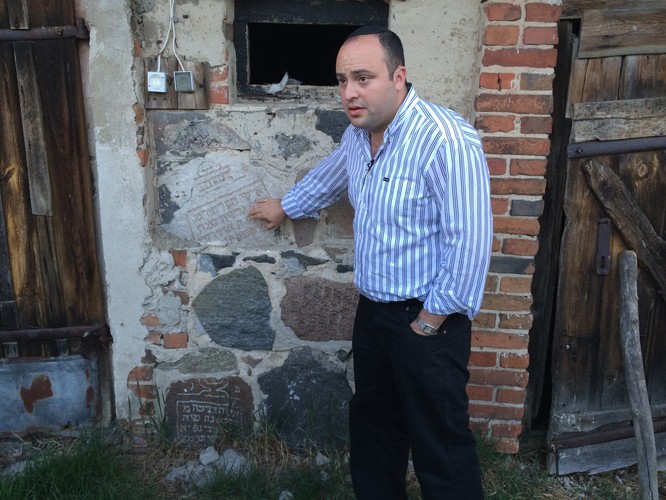 Fundacja 'From The Depths' prowadzi poszukiwania macew w całej Polsce