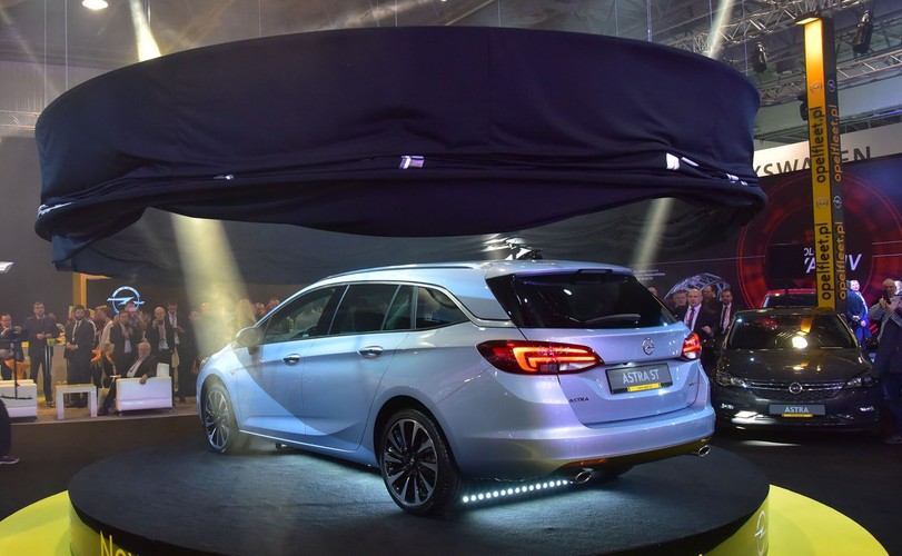 Opel astra sports tourer