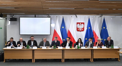 Tyle zarabiają doradcy w komisji śledczej. "Ujawnianie afer nie jest za darmo"