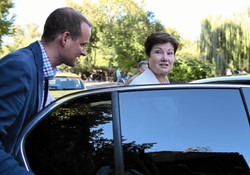 Hanna Gronkiewicz-Waltz pisze list. Dziennikarz: Czy to po polsku?