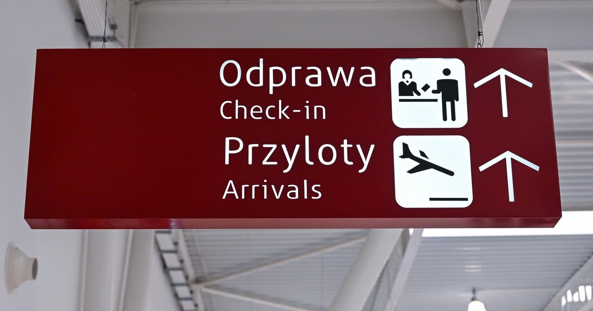 Trzy lotniska wracają do normalnego funkcjonowania. Jedno pozostaje wyłączone