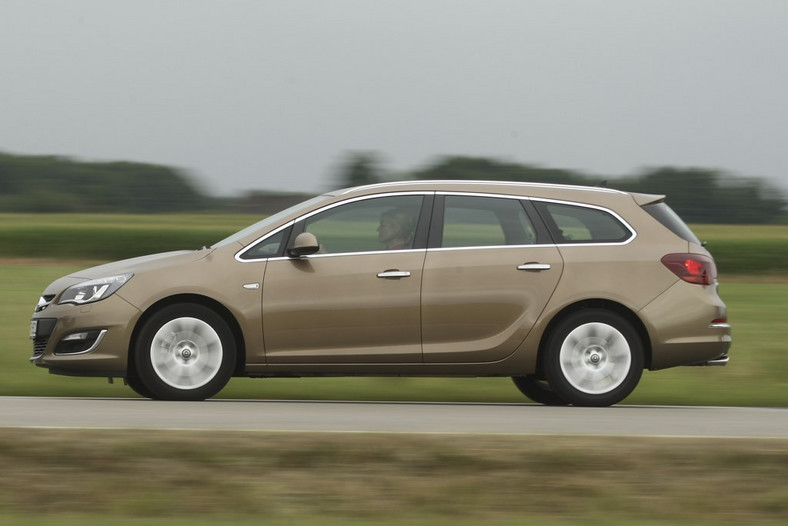 Opel Astra Sports Tourer, hamowanie