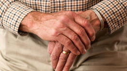 Bebizonyosodott: a koronavírus tényleg okozhat Alzheimer-kórt az időseknél