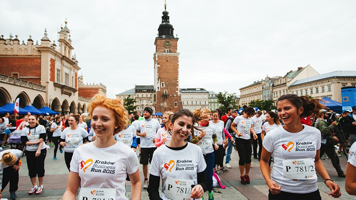 - W tym roku łączymy siły. Rozpoczynamy współpracę z Poland Business Run. To bardzo dobra wiadomość, bo łączy nas wspólny cel – pomoc bardzo wielu, wielu chorym ludziom – mówi Jerzy Stuhr, członek i ambasador Stowarzyszenia Unicorn. Największy bieg biznesowy w formie sztafety rośnie w siłę. Do projektu dołączają nie tylko nowe miasta partnerskie, ale też kolejne fundacje i stowarzyszenia.