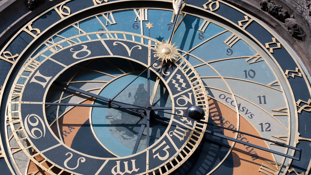 Słynny zegar astronomiczny z ratusza na praskim rynku Starego Miasta skończył w sobotę 600 lat. Chronometr - jeden z najważniejszych zabytków stolicy Czech - od średniowiecza odmierza czas. Codziennie przyciąga też rzesze turystów z kraju i zagranicy.