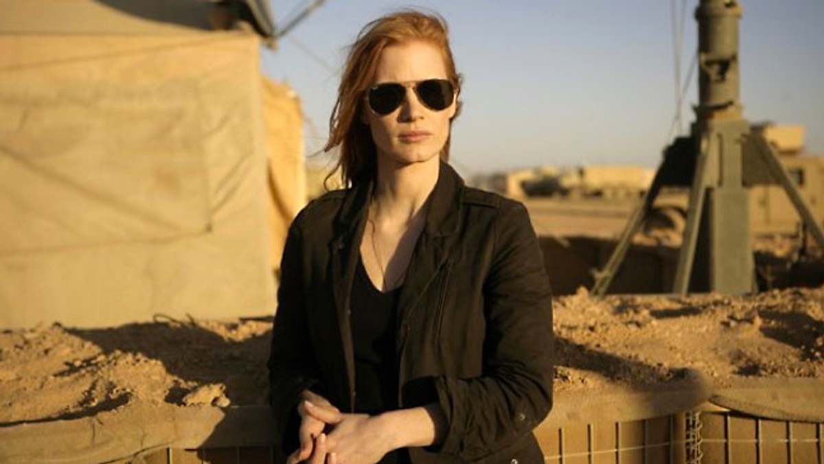 Możemy już oglądać drugi zwiastun nowego filmu duetu Kathryn Bigelow i Mark Boal. W sieci pojawiła się kolejna zapowiedź thrillera "Zero Dark Thirty". Przypomnijmy, że Bigelow i Boal są odpowiedzialni za oscarowy przebój "The Hurt Locker: W pułapce wojny" z 2008 roku. Ich najnowsze dzieło - "Zero Dark Thirty" - przybliży widzom misję zabicia Osamy bin Ladena w Pakistanie.