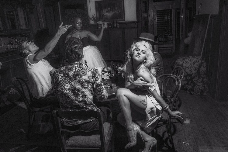 Lady Gaga pełni rolę gościnnego wydawcy magazynu 'V'