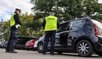 Policja wlepia słone kary za… nawigację. Te przepisy zaskakują kierowców
