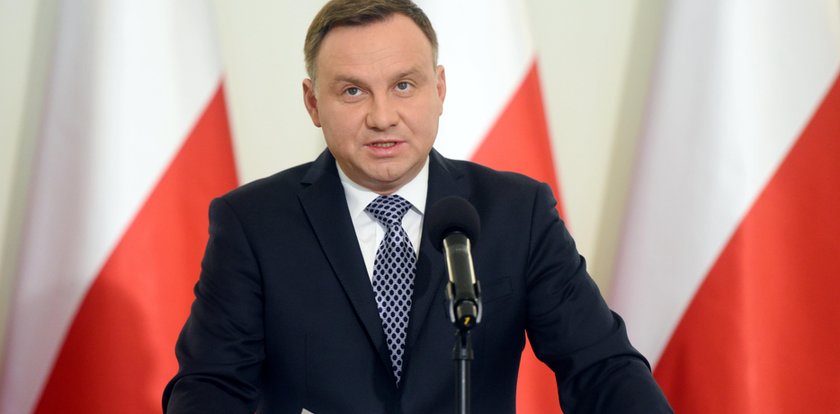 Fakt dotarł do wyroków na pedofila, któremu pomógł prezydent Duda. Skazany wielokrotnie molestował córkę „przytrzymując rękoma” i „dotykając okolic krocza”