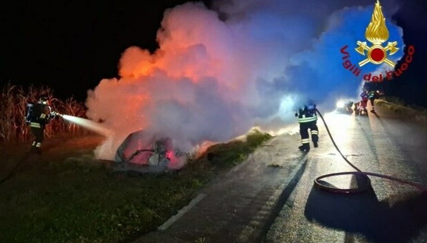 Horor scene sa lica mesta, od auta nije ostalo ništa