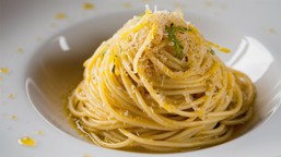 pyszny obiad na wtorek. podajemy przepis, ty gotujesz. obłędnie pachnący makaron po mediolańsku