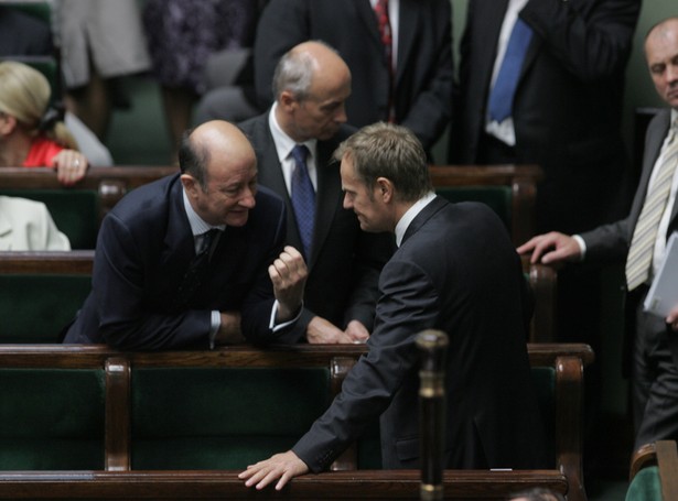 PO krytykowała PiS, a idzie podobną drogą