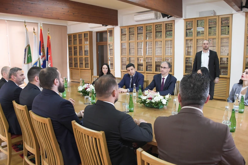 Premijer Macut sa ministrom Zukorlićem u Novom Pazaru